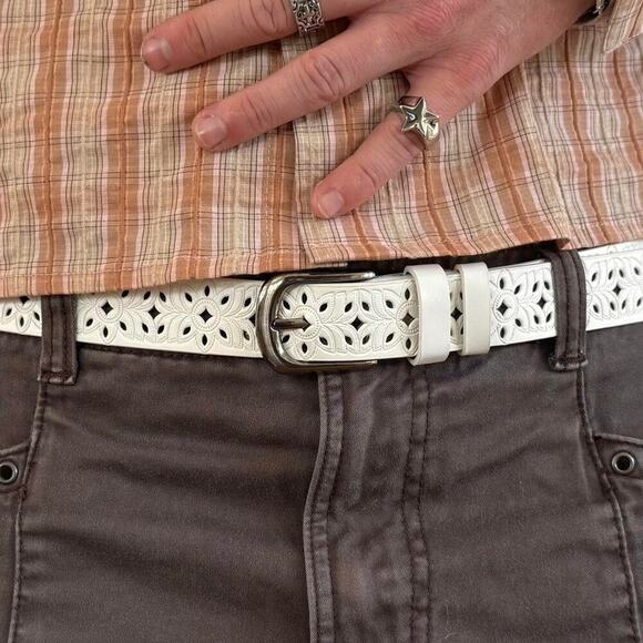 Y2k white and cream carved - Picture 6 of 7